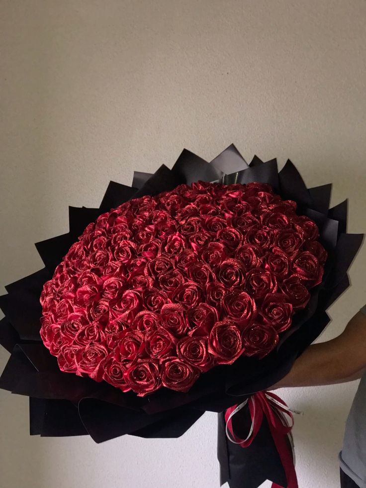 50 Roses Ribbon Bouquet With Glitter